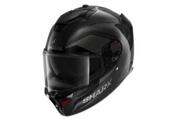 1_SPARTAN-GT-PRO_RITMO-CARBON_DAU_34Lfront_HE1355