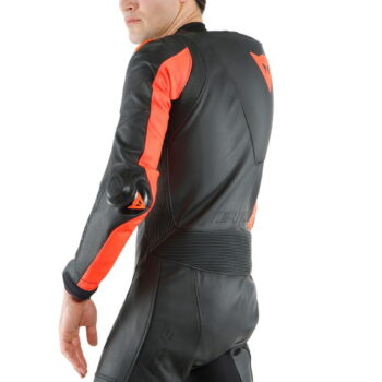 3HCQC6_DAINESE21M.00004FR_SN005751_CLOSEUP08-1920x0_2DLIL0