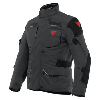 44I5T8_BWILLF_DAINESE23M.00005V6_SN007602_CLOSEUP02-1920x0_1M9S6I