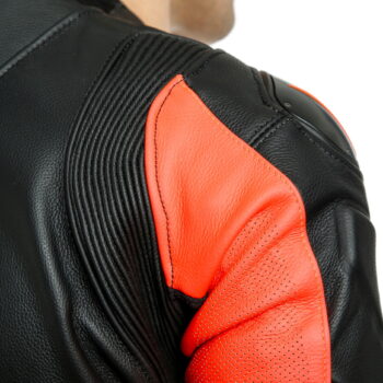 QORXBD_DAINESE21M.00004FR_SN005751_CLOSEUP20-1920x0_BAI6MS