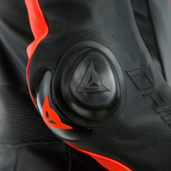 XFK1MP_DAINESE21M.00004FR_SN005751_CLOSEUP18-1920x0_4VAME6